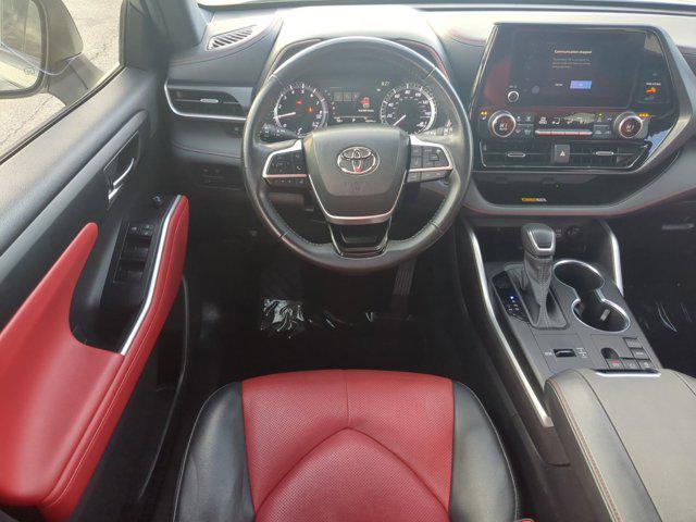 used 2023 Toyota Highlander car, priced at $38,098