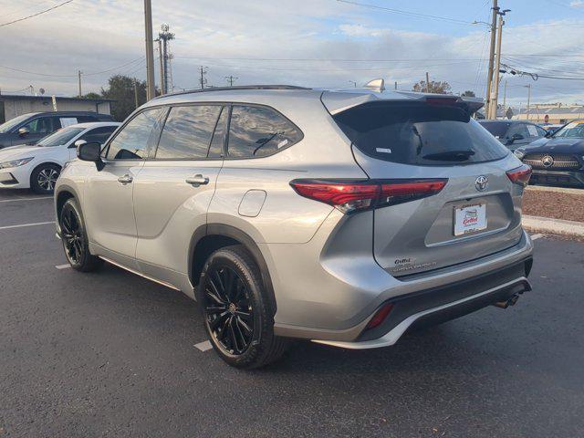 used 2023 Toyota Highlander car, priced at $38,098