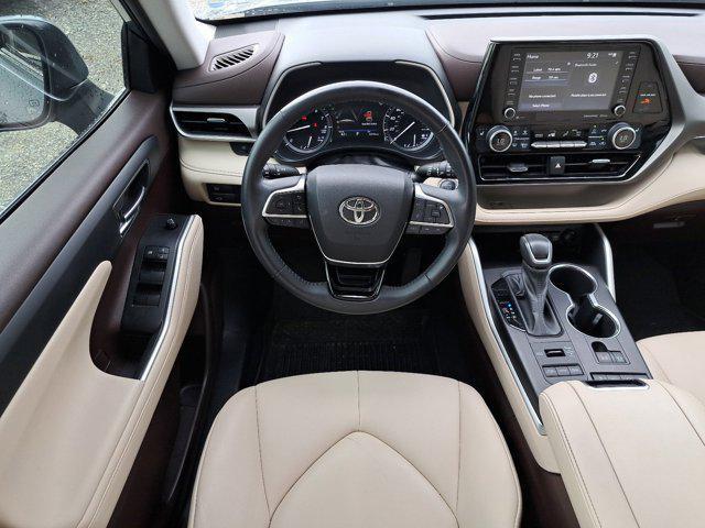 used 2021 Toyota Highlander car, priced at $35,875