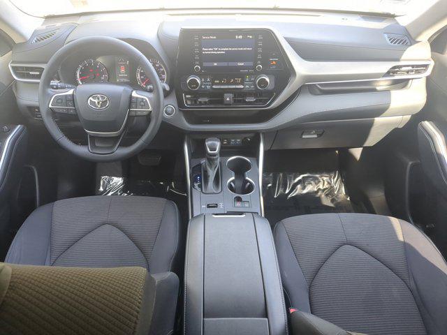used 2022 Toyota Highlander car, priced at $31,000