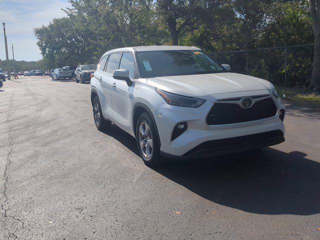 used 2022 Toyota Highlander car, priced at $31,000