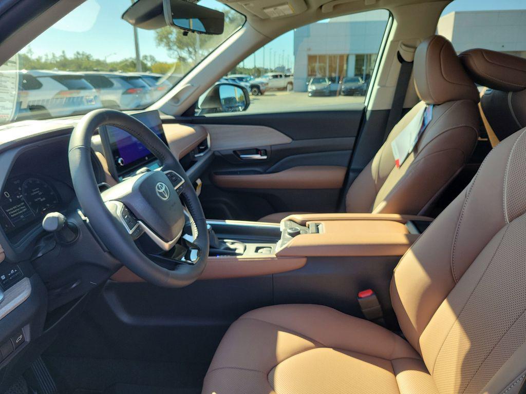 new 2026 Toyota Grand Highlander car, priced at $61,177