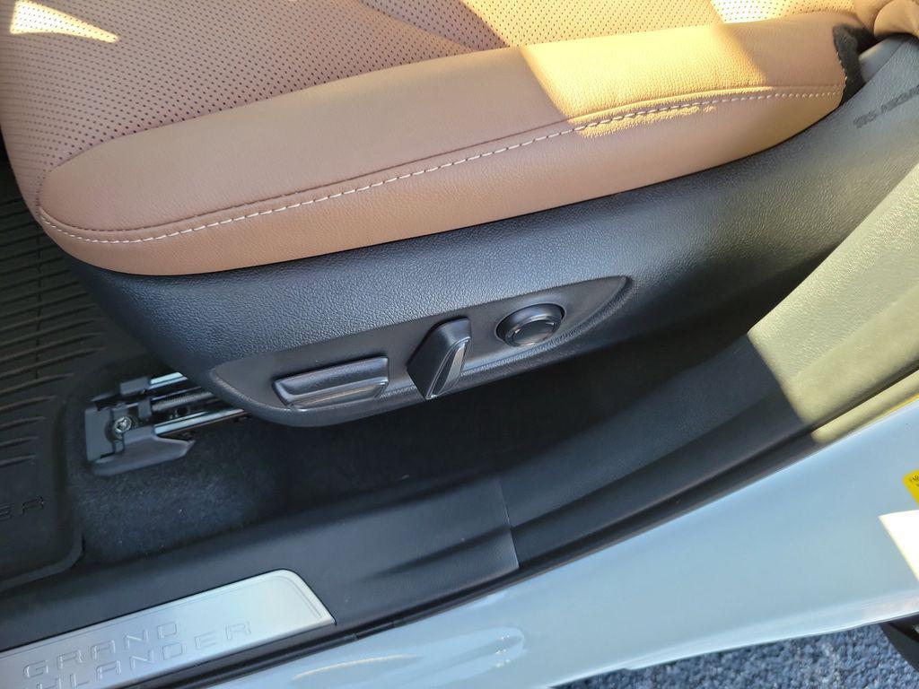 new 2026 Toyota Grand Highlander car, priced at $61,177