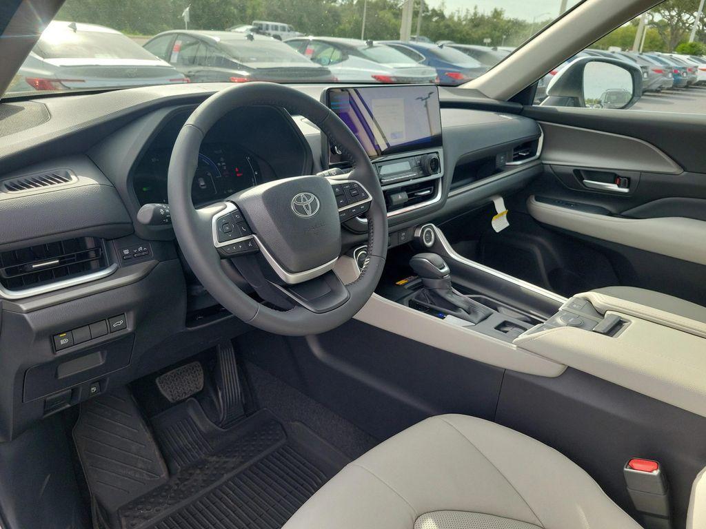 new 2025 Toyota Grand Highlander Hybrid car, priced at $55,270