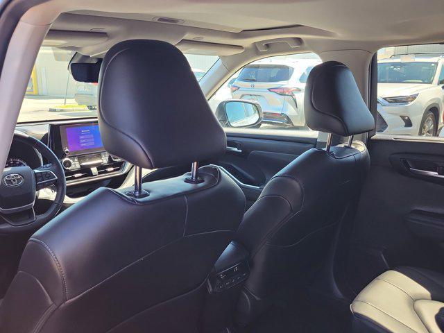 used 2023 Toyota Highlander car, priced at $33,000