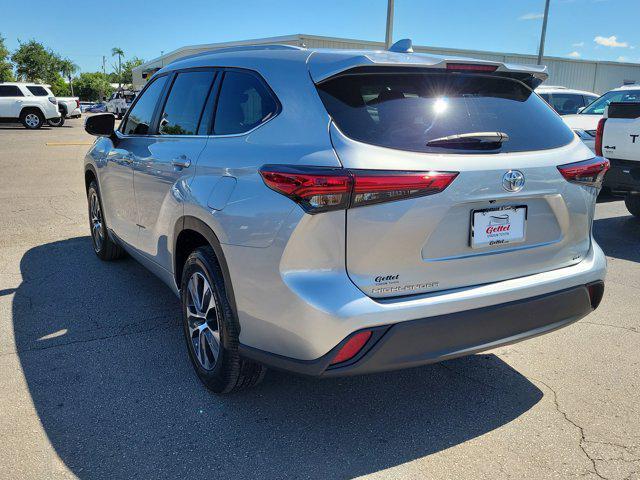used 2023 Toyota Highlander car, priced at $33,000