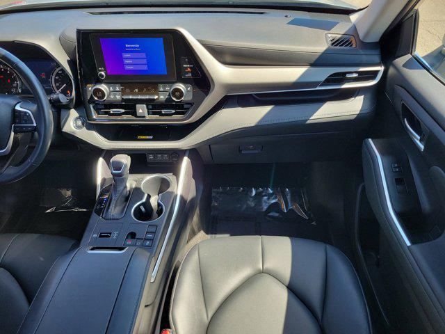 used 2023 Toyota Highlander car, priced at $33,000