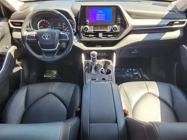used 2023 Toyota Highlander car, priced at $33,000