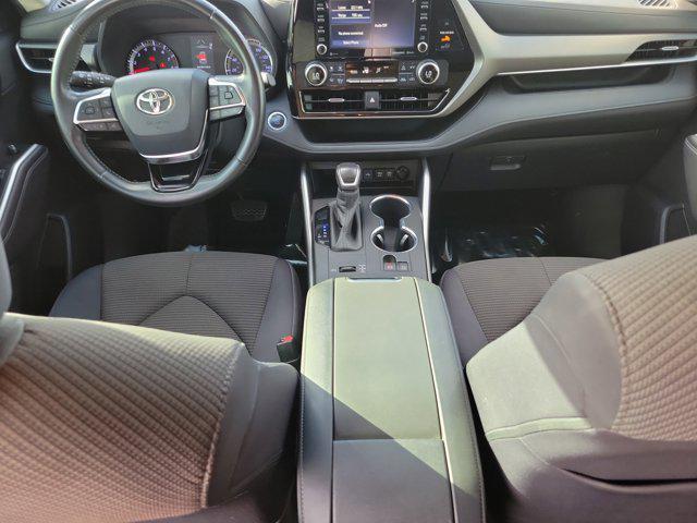 used 2020 Toyota Highlander car, priced at $26,640