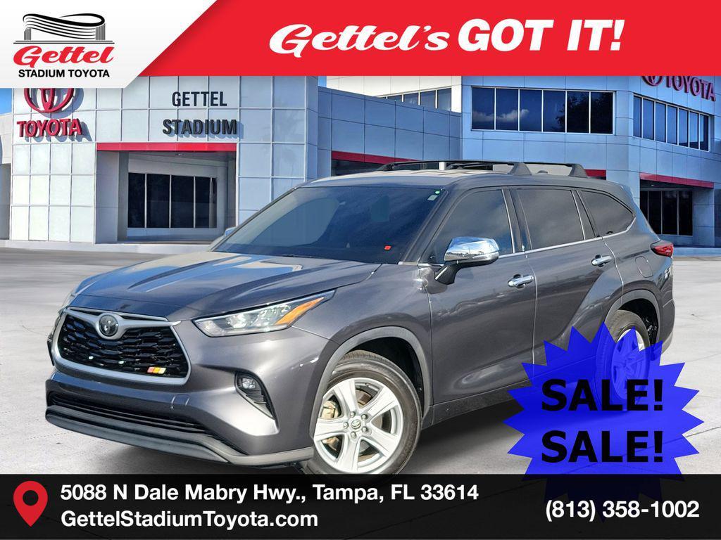 used 2020 Toyota Highlander car, priced at $26,640