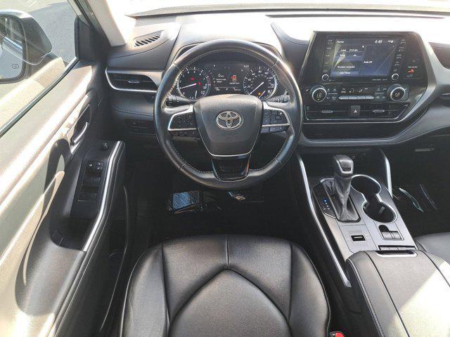 used 2021 Toyota Highlander car, priced at $31,000