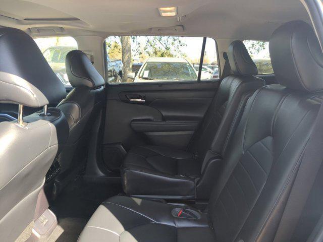 used 2022 Toyota Highlander car, priced at $31,966