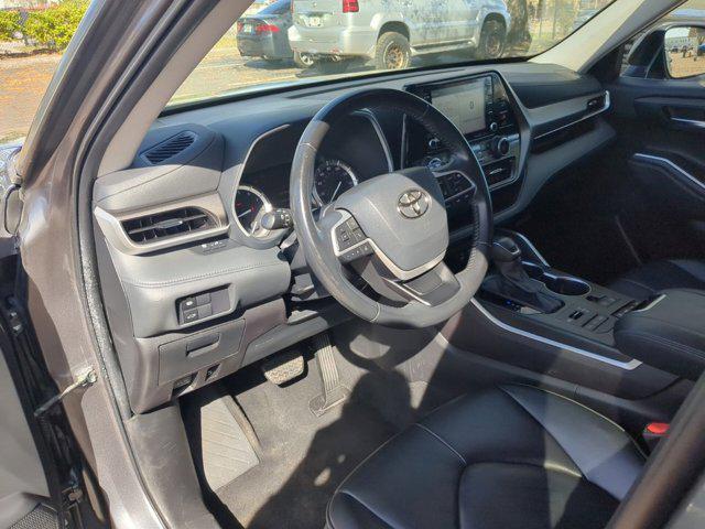 used 2022 Toyota Highlander car, priced at $31,966