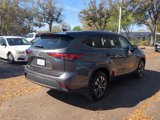 used 2022 Toyota Highlander car, priced at $31,966