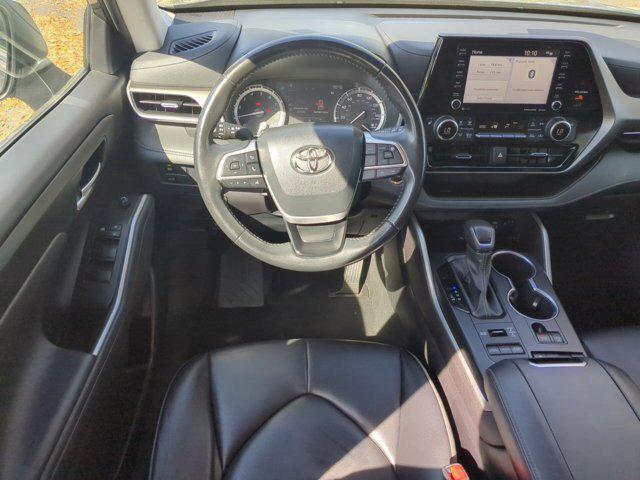 used 2022 Toyota Highlander car, priced at $31,966