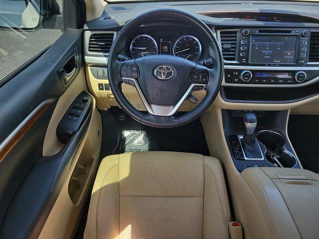 used 2018 Toyota Highlander car, priced at $27,553