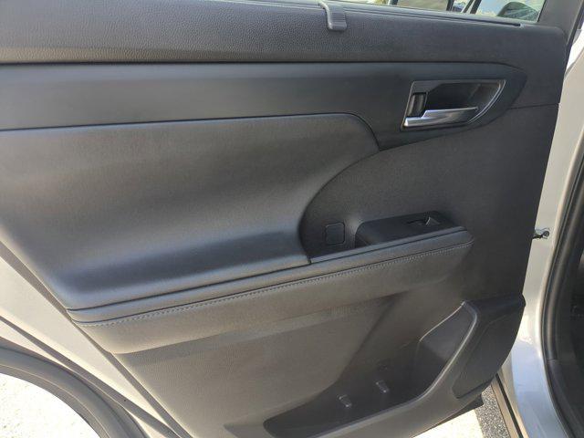used 2022 Toyota Highlander car, priced at $32,602