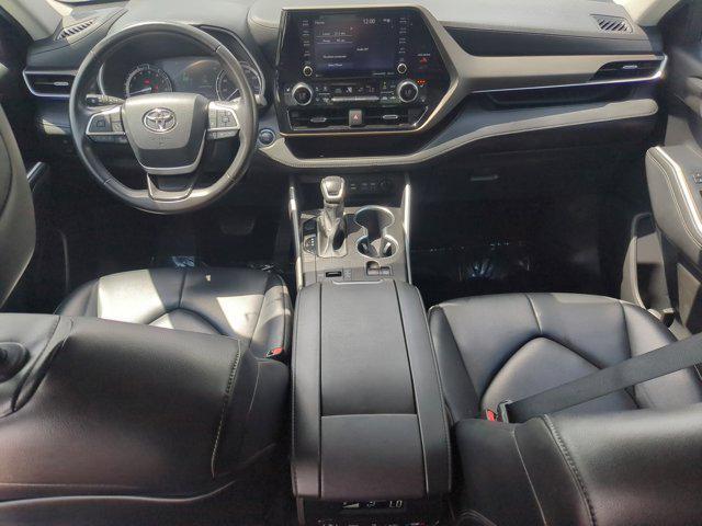 used 2022 Toyota Highlander car, priced at $32,602