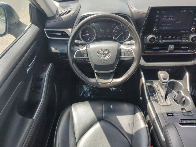 used 2022 Toyota Highlander car, priced at $32,602