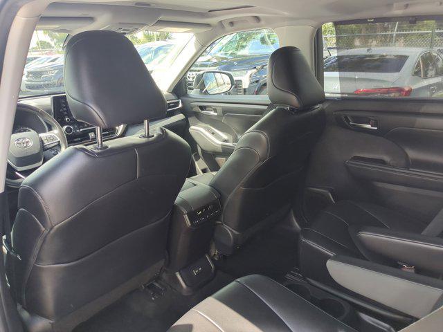 used 2022 Toyota Highlander car, priced at $32,602