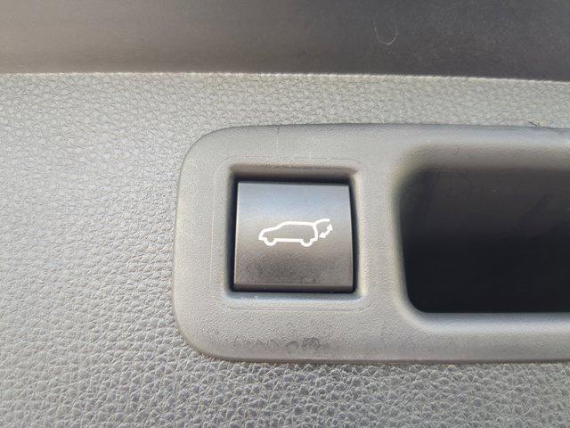 used 2022 Toyota Highlander car, priced at $32,602