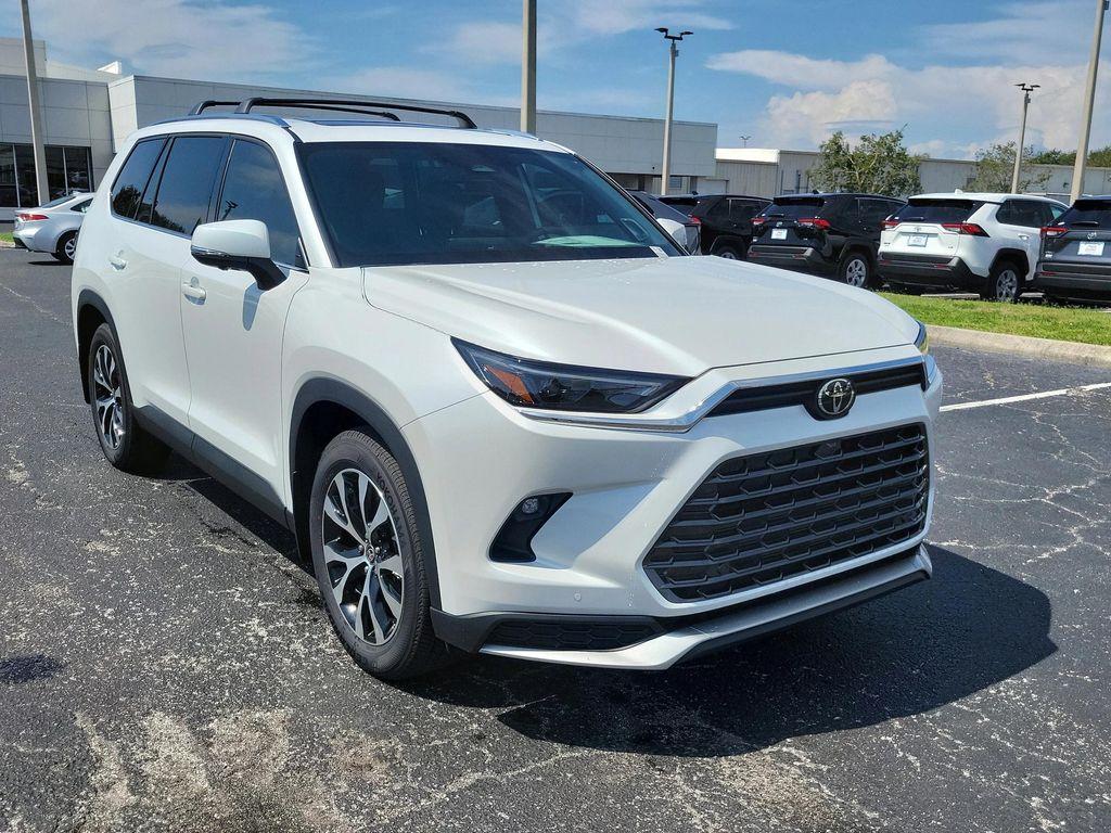 new 2025 Toyota Grand Highlander Hybrid car, priced at $62,910