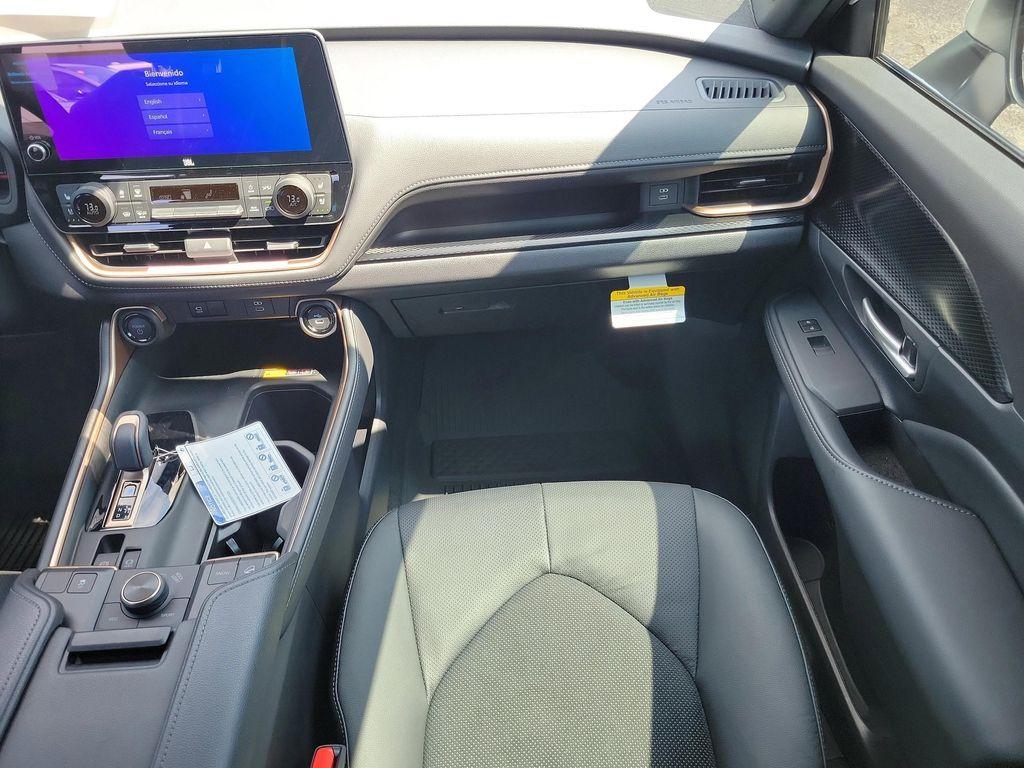 new 2025 Toyota Grand Highlander Hybrid car, priced at $62,910
