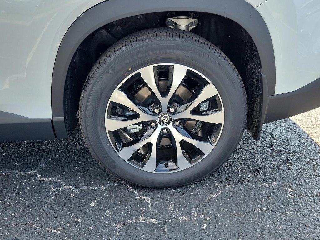new 2025 Toyota Grand Highlander Hybrid car, priced at $62,910