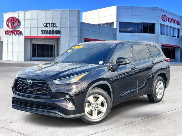 used 2022 Toyota Highlander car, priced at $28,925