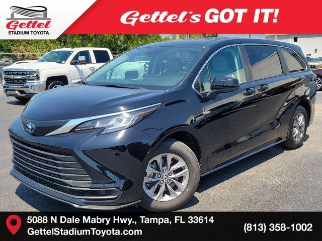 used 2023 Toyota Sienna car, priced at $38,209
