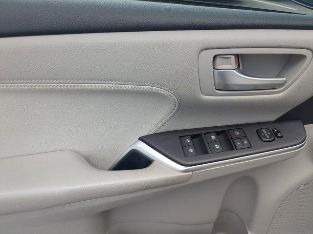 used 2015 Toyota Camry Hybrid car, priced at $13,724