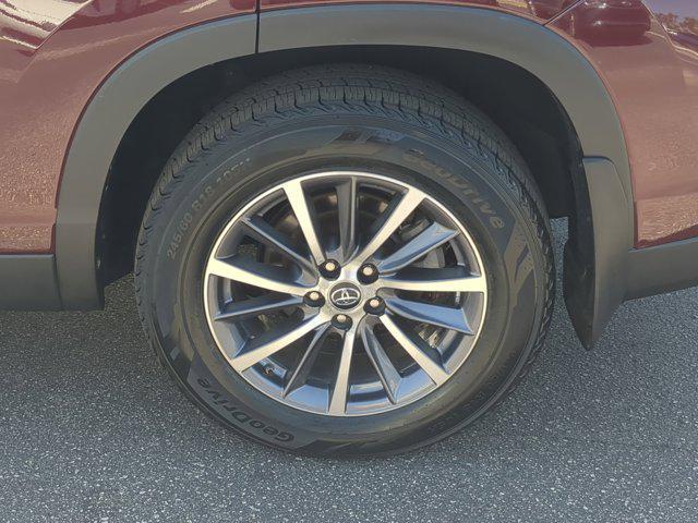used 2019 Toyota Highlander car, priced at $26,000