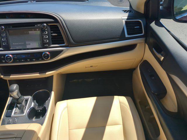 used 2019 Toyota Highlander car, priced at $26,000