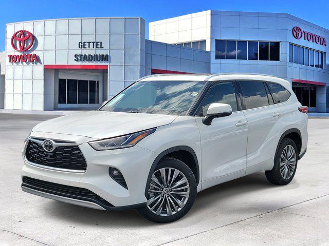 used 2021 Toyota Highlander car, priced at $40,820