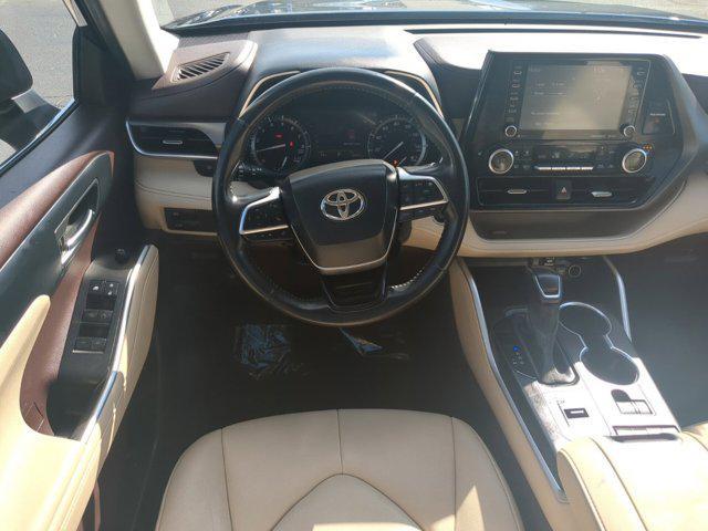 used 2021 Toyota Highlander car, priced at $28,711