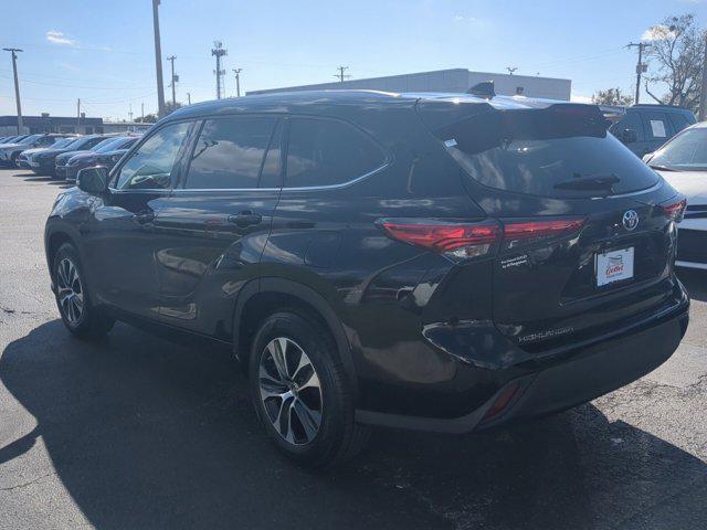 used 2021 Toyota Highlander car, priced at $28,711