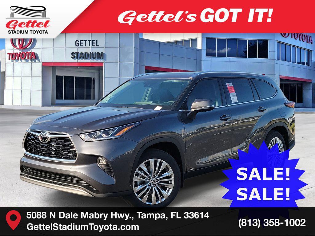 new 2025 Toyota Highlander Hybrid car, priced at $55,948