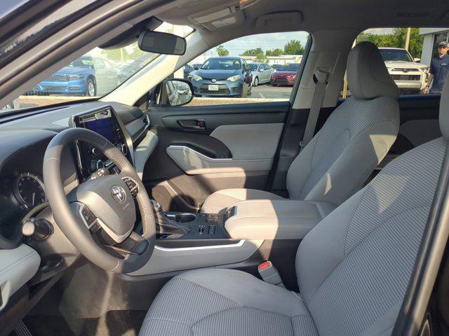 used 2024 Toyota Highlander car, priced at $36,957