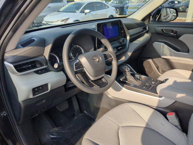used 2024 Toyota Highlander car, priced at $36,957