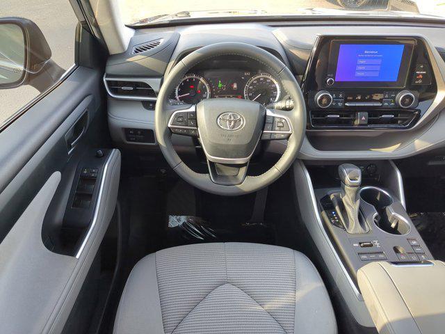 used 2024 Toyota Highlander car, priced at $36,957