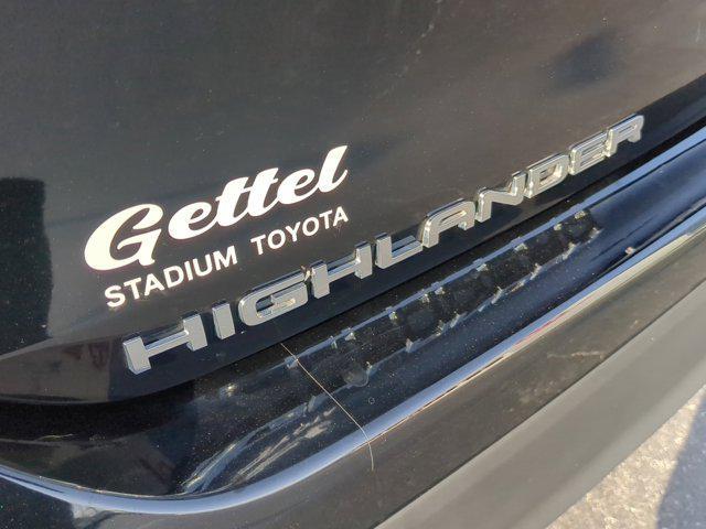 used 2024 Toyota Highlander car, priced at $36,957
