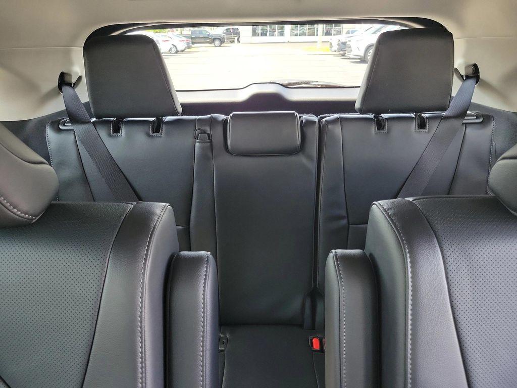 new 2025 Toyota Highlander Hybrid car, priced at $56,663
