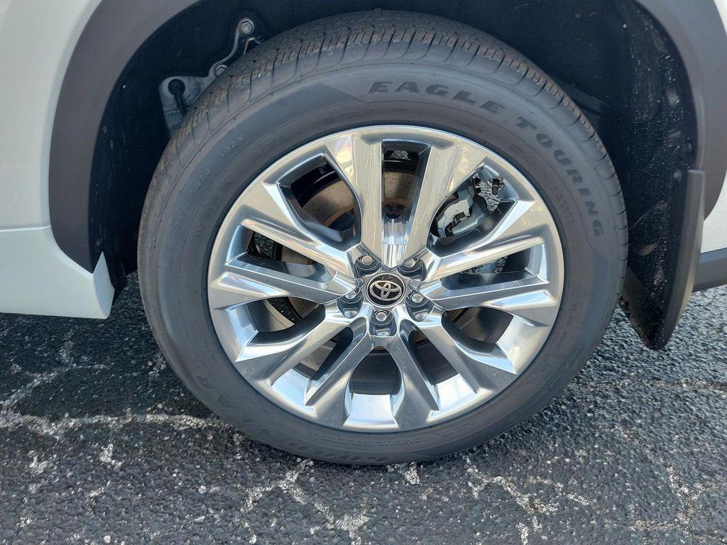 new 2025 Toyota Highlander Hybrid car, priced at $56,663