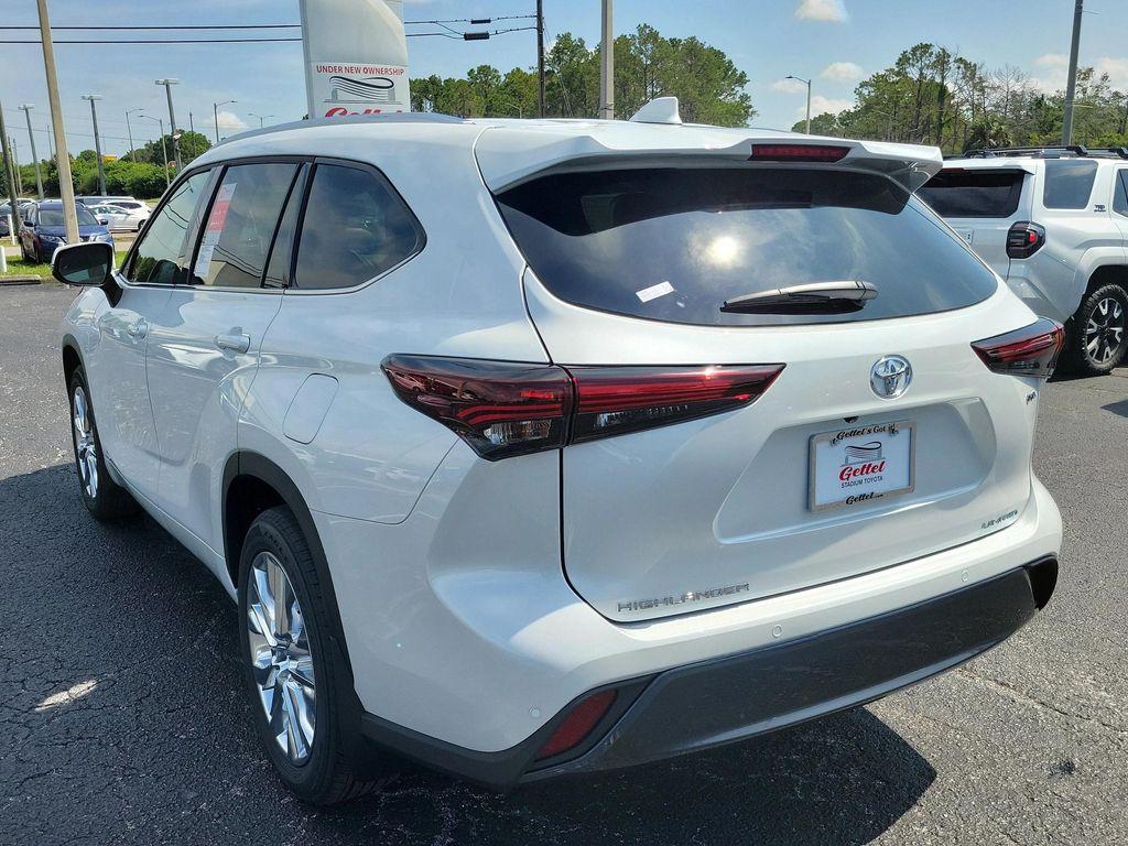 new 2025 Toyota Highlander Hybrid car, priced at $56,663