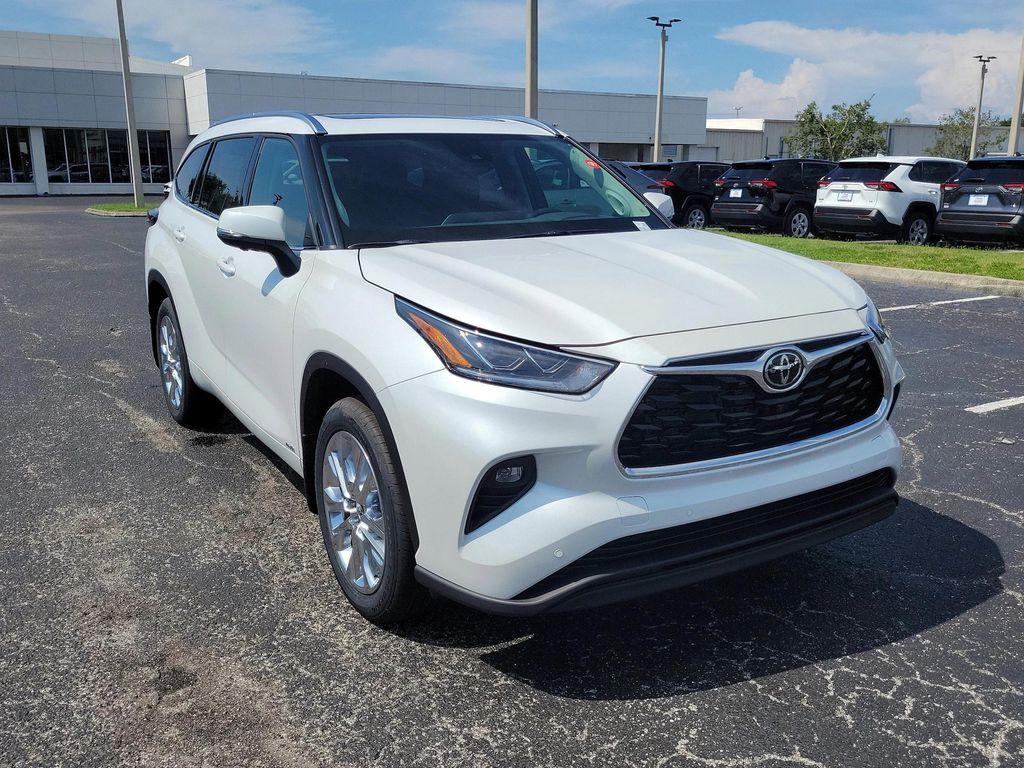 new 2025 Toyota Highlander Hybrid car, priced at $56,663