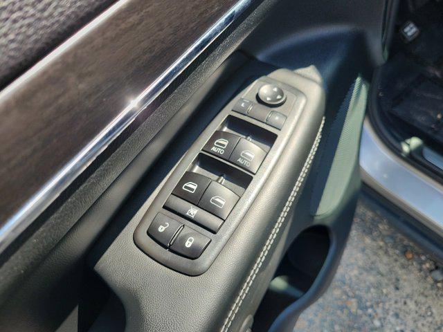 used 2015 Jeep Grand Cherokee car, priced at $12,860