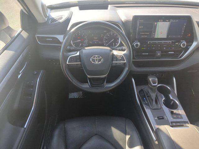 used 2022 Toyota Highlander car, priced at $38,995