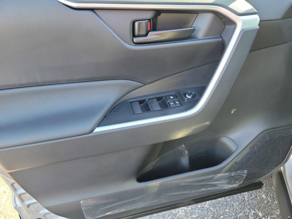 new 2025 Toyota RAV4 car, priced at $31,577