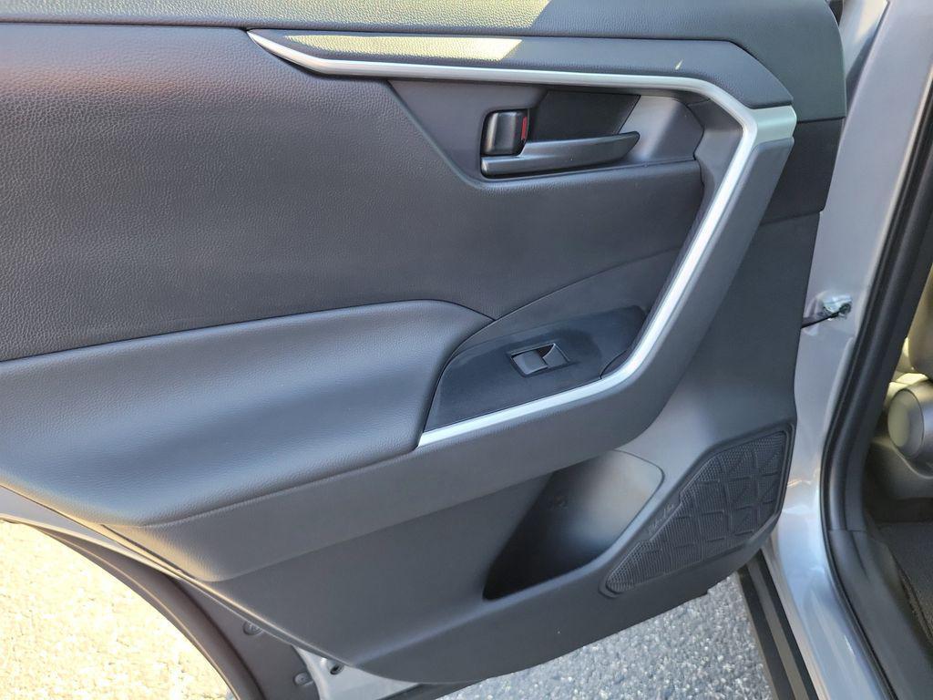 new 2025 Toyota RAV4 car, priced at $31,577