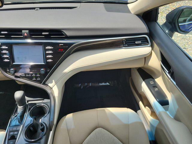 used 2018 Toyota Camry Hybrid car, priced at $17,638